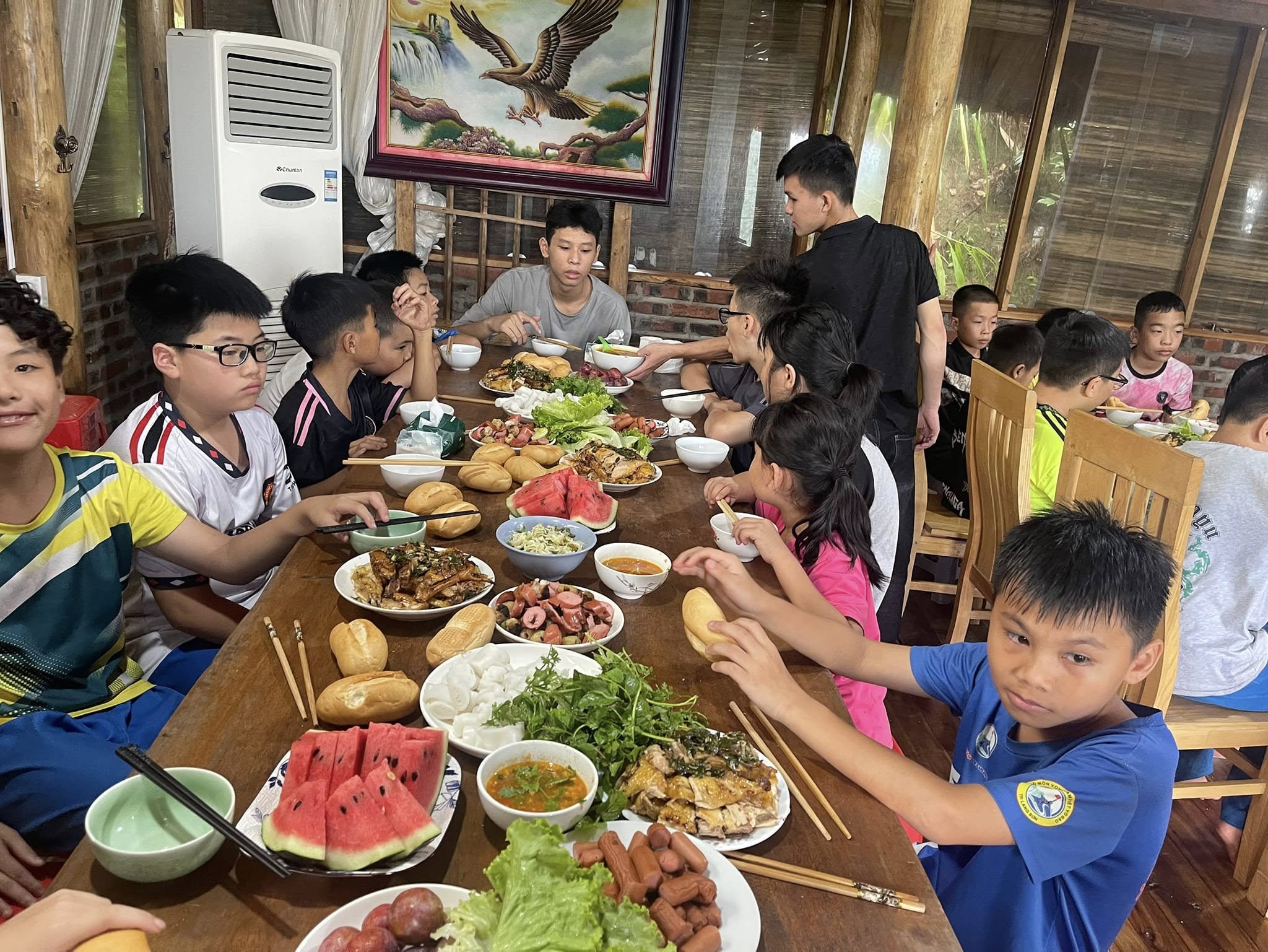 Bữa cơm tập thể