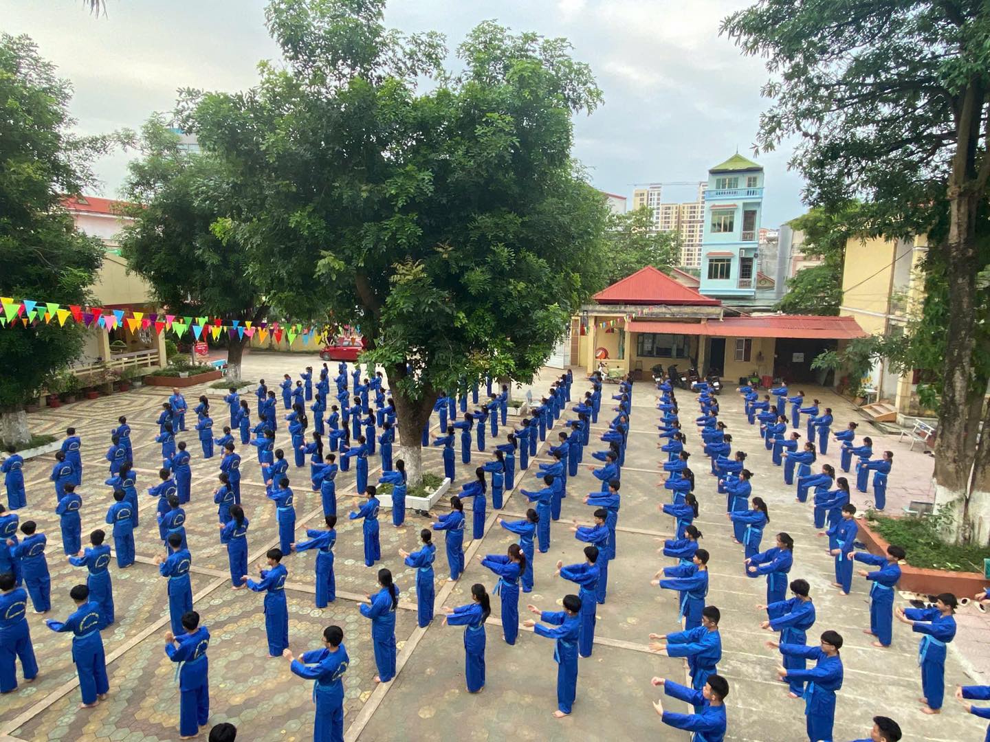 Tập thể lực buổi sáng