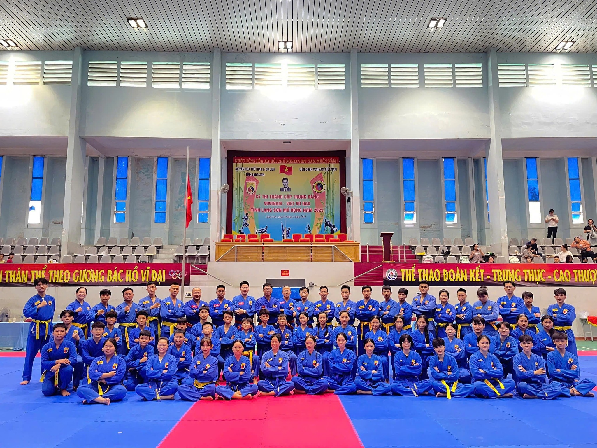 Đeo đai lên đẳng