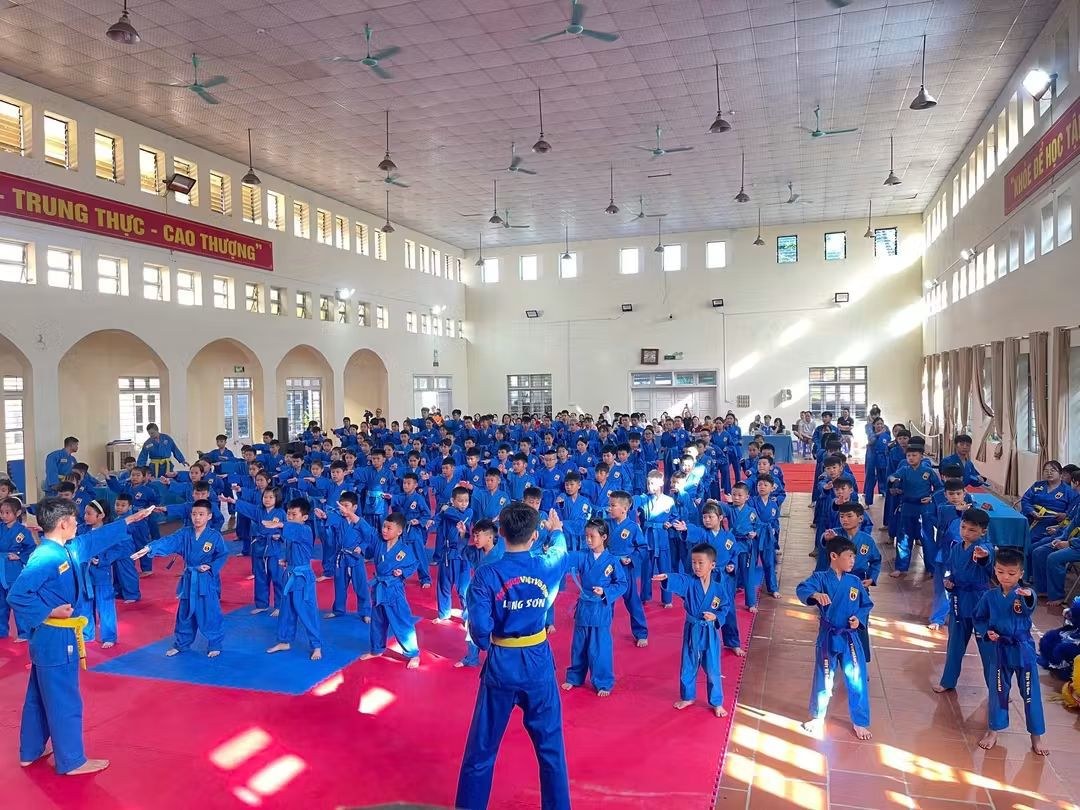 Tập đá vòng cầu