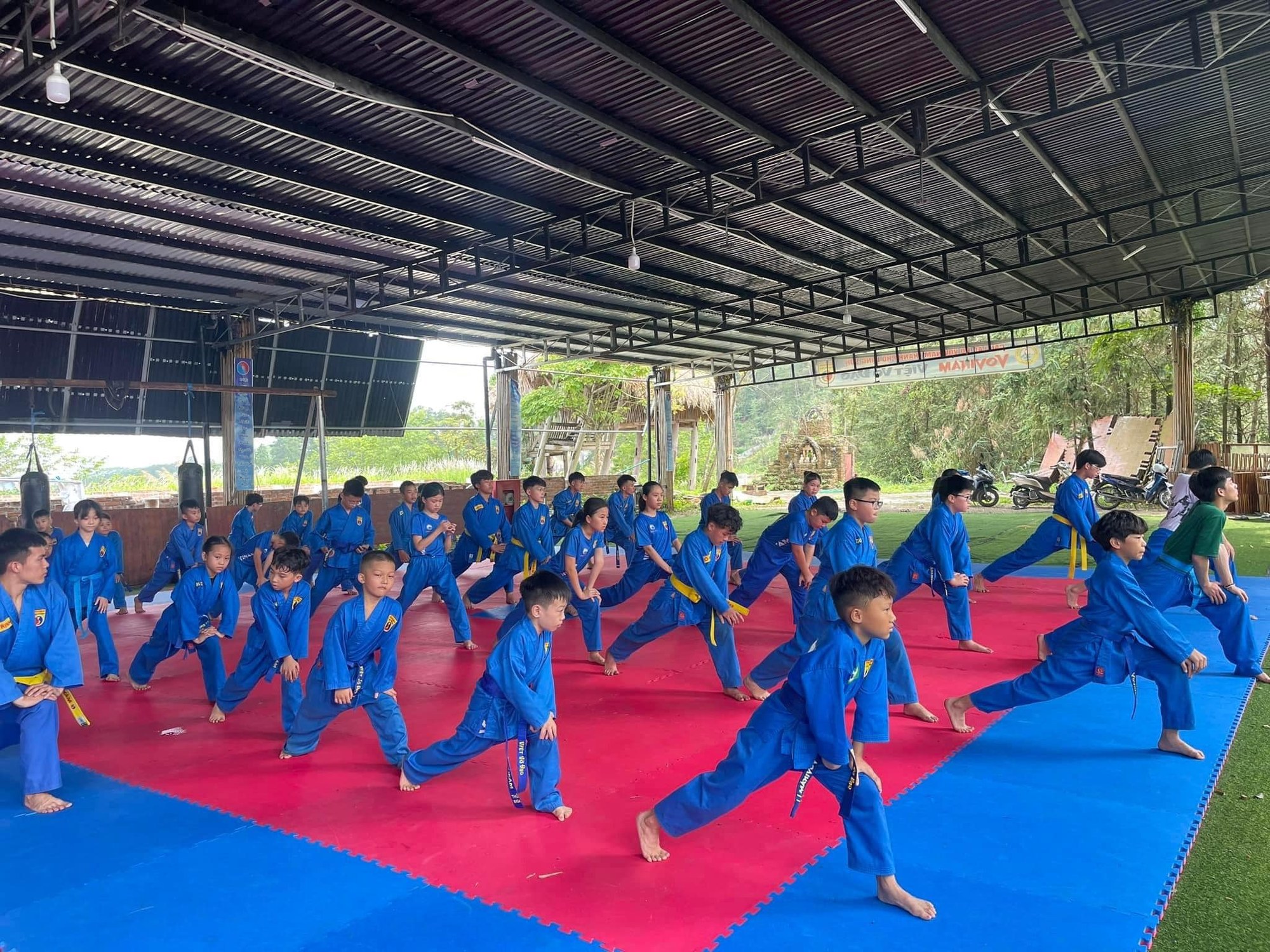 Lớp học 04