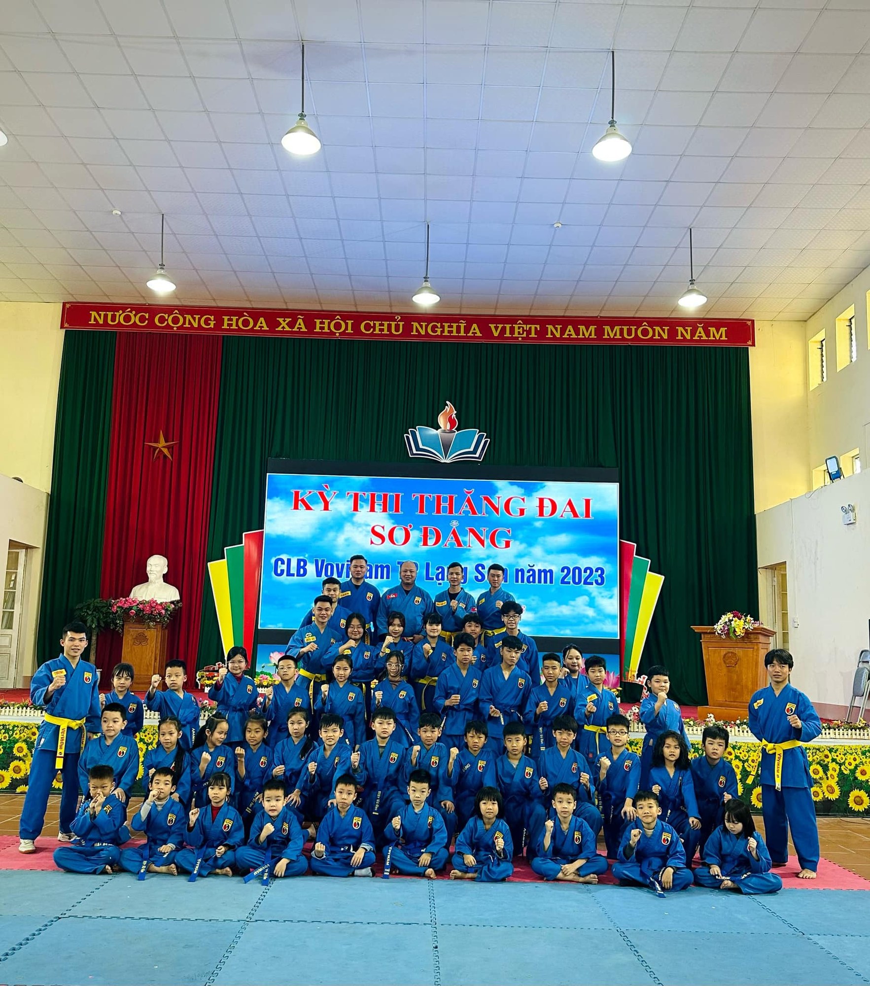 Tập thể 03