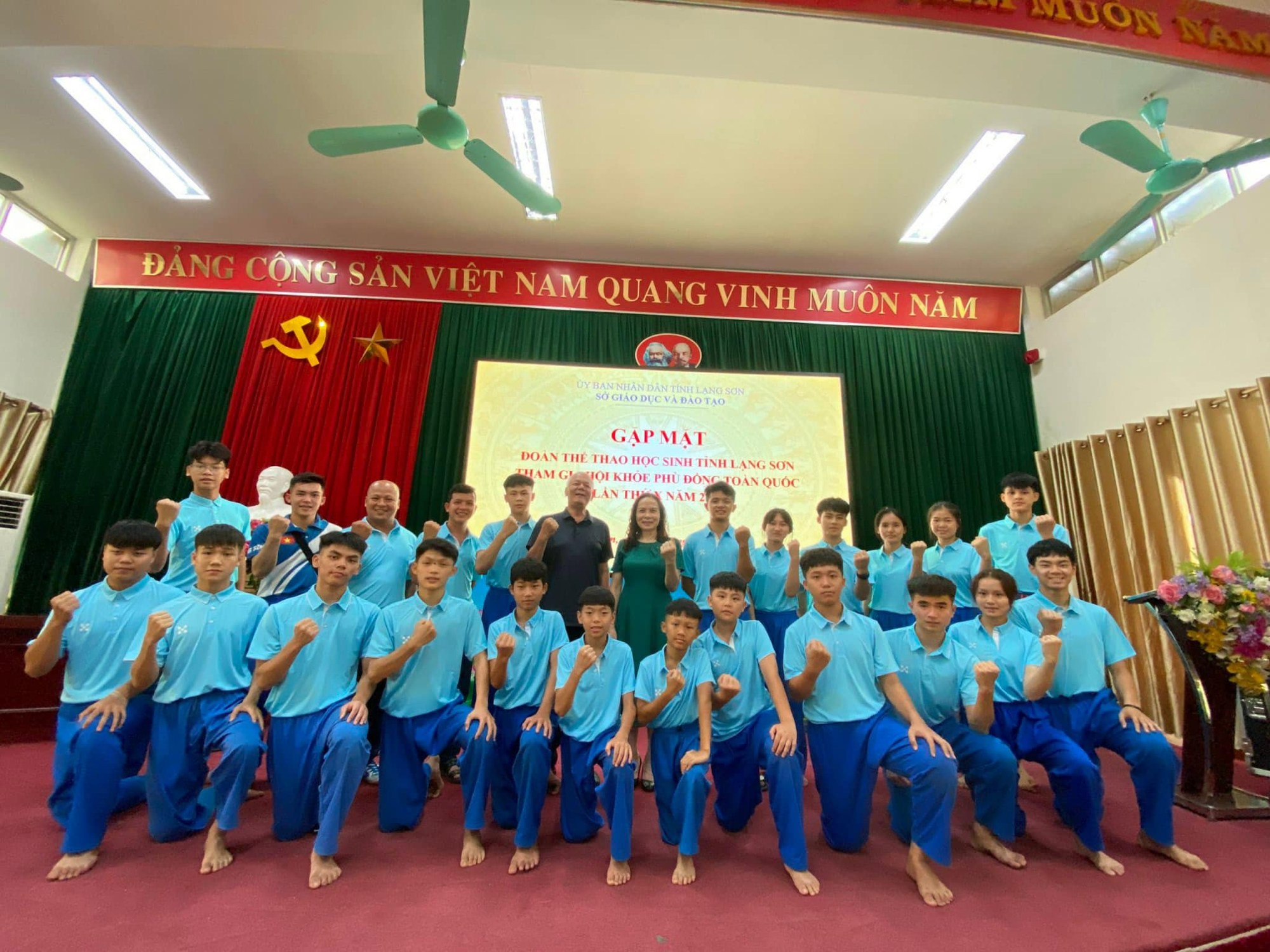 Tập thể 05