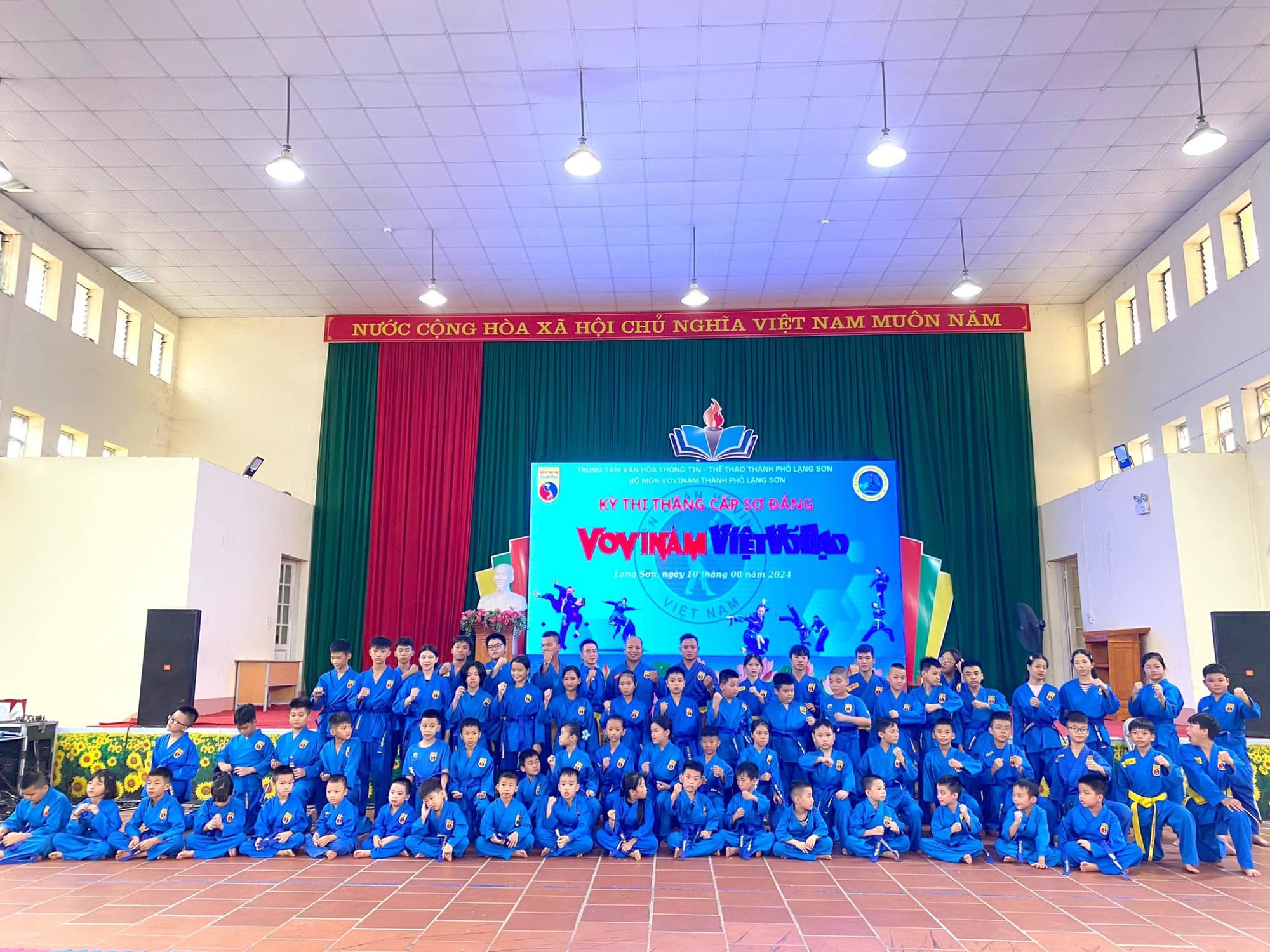 Tập thể 06