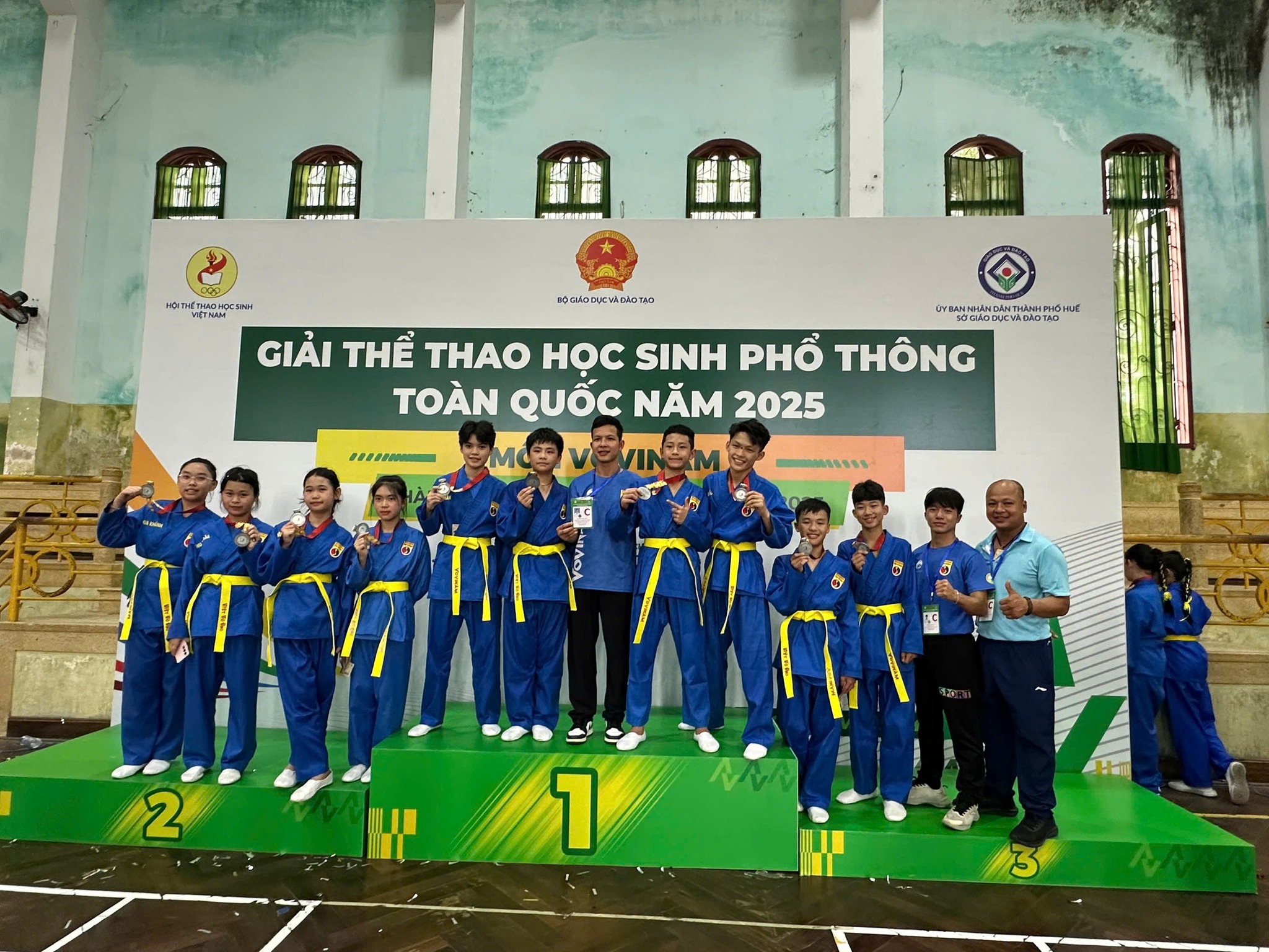 Thành tích 01